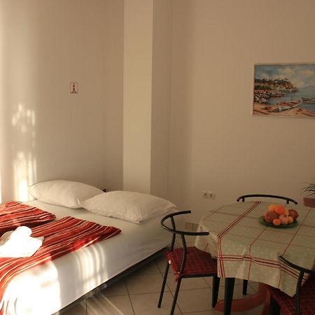 Pile Apartments 5 Omiš Exterior foto